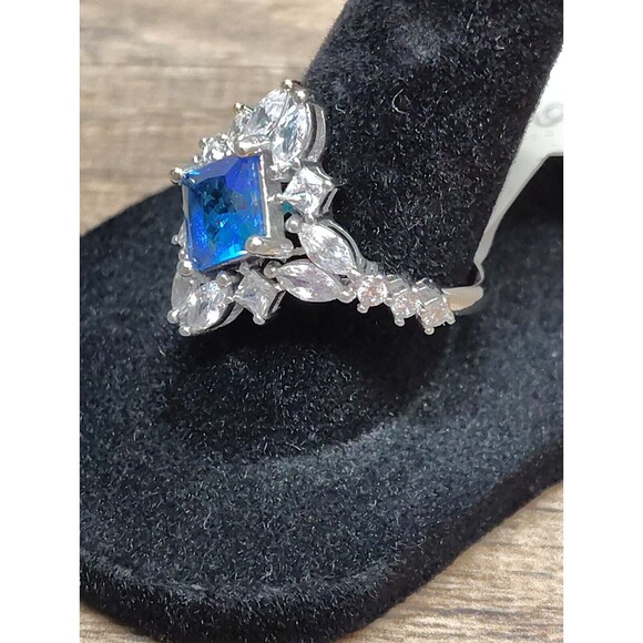 New Bomb Party Ring RBP3017 Natural Fusion Blue Zircon Size 9 Hollywood Glamour - Picture 4 of 9